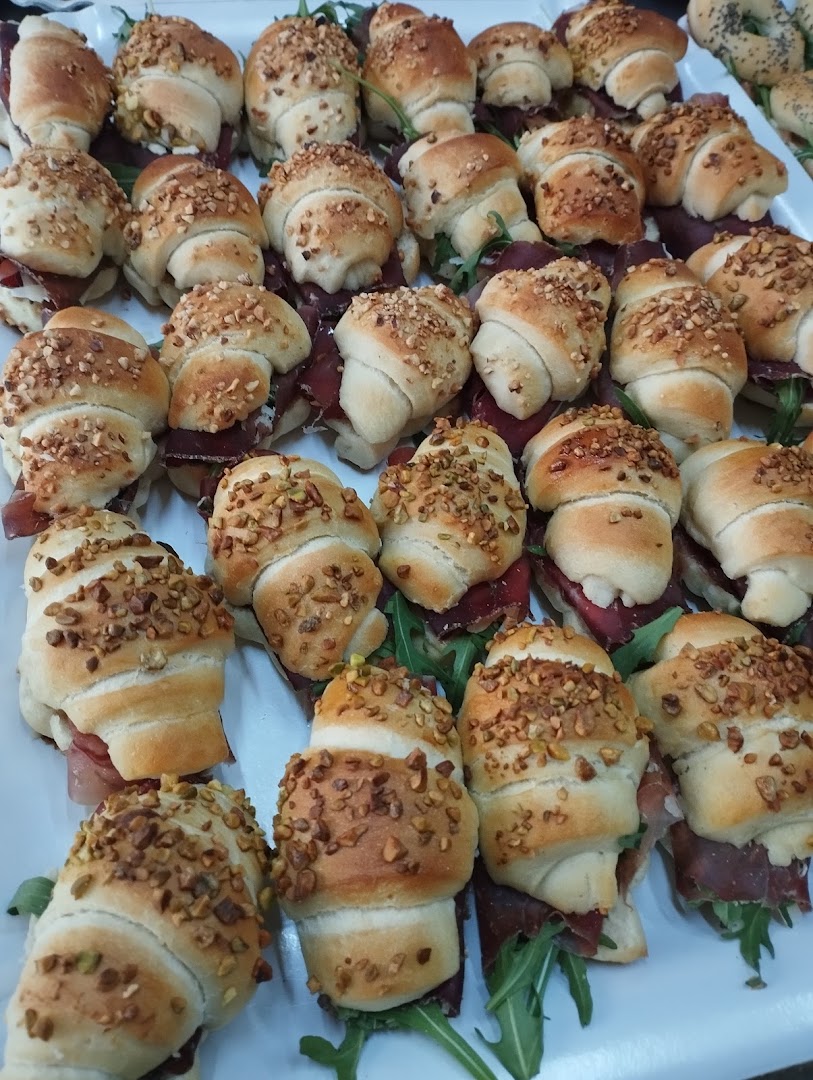 Panificio Antico Forno - Biscotti Salumeria Scacciate Pizze