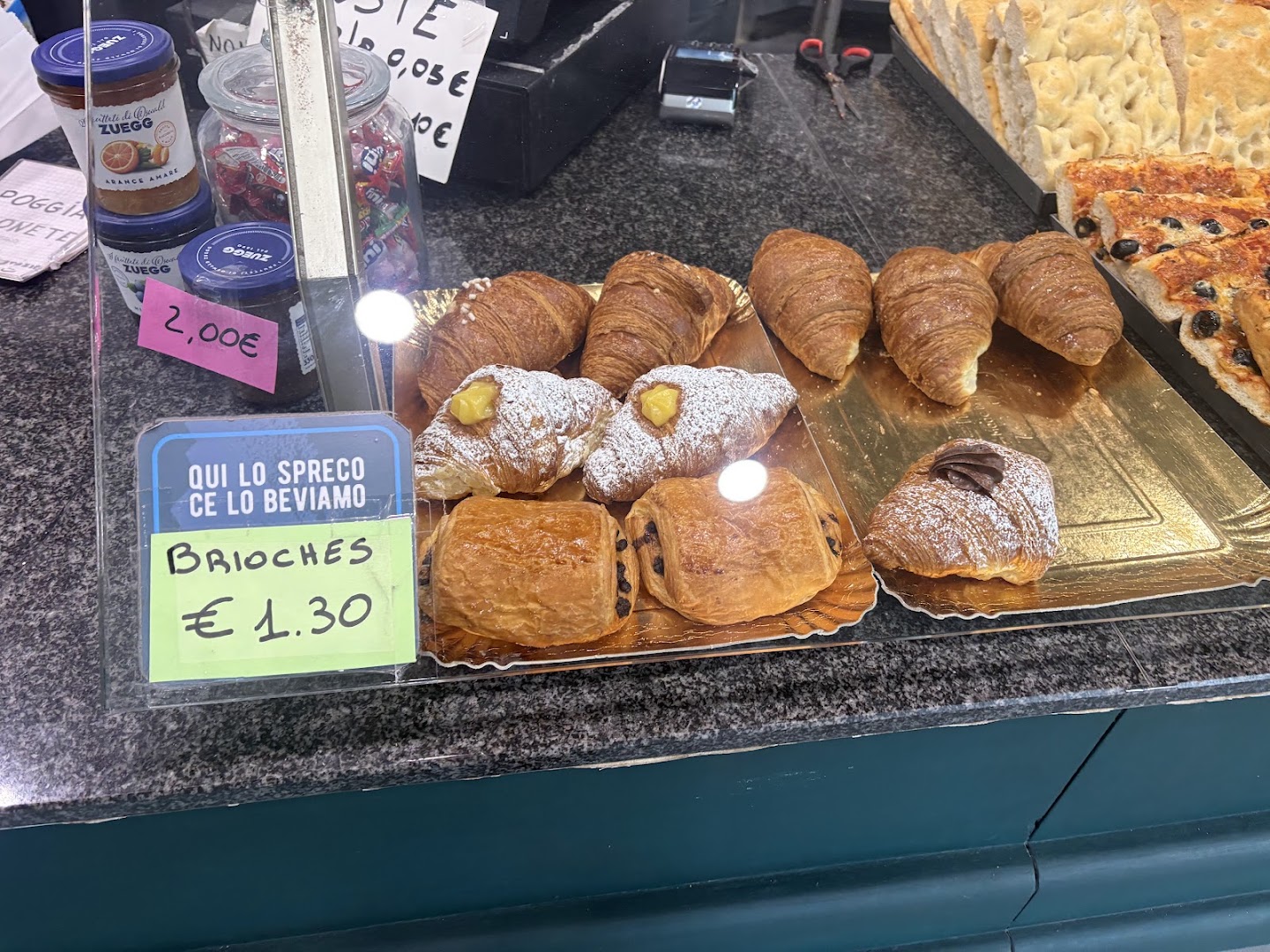 Panificio Cassarà - Pane - Pizza - Grissini - Pasticceria Fresca e Secca - Latteria