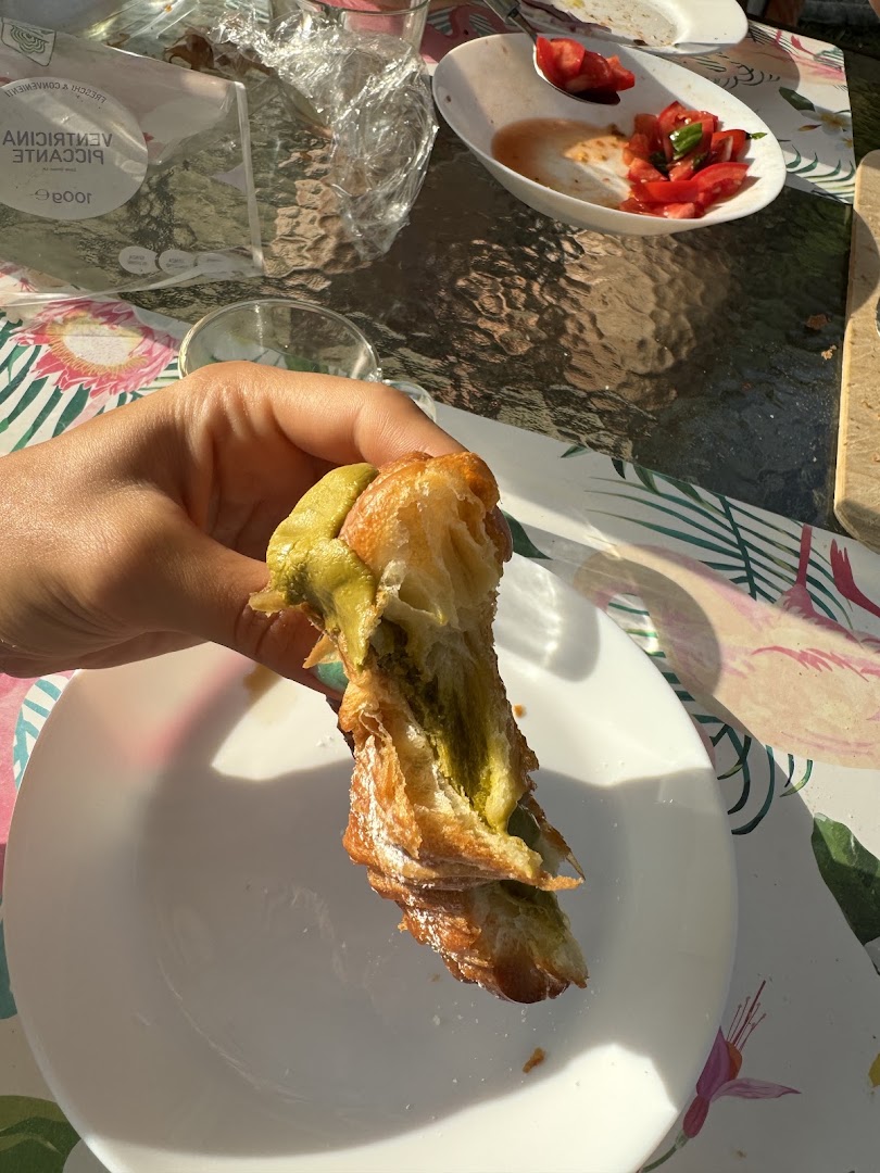 Panificio Da Zucchero Alimentari - Fraz.Calambrone