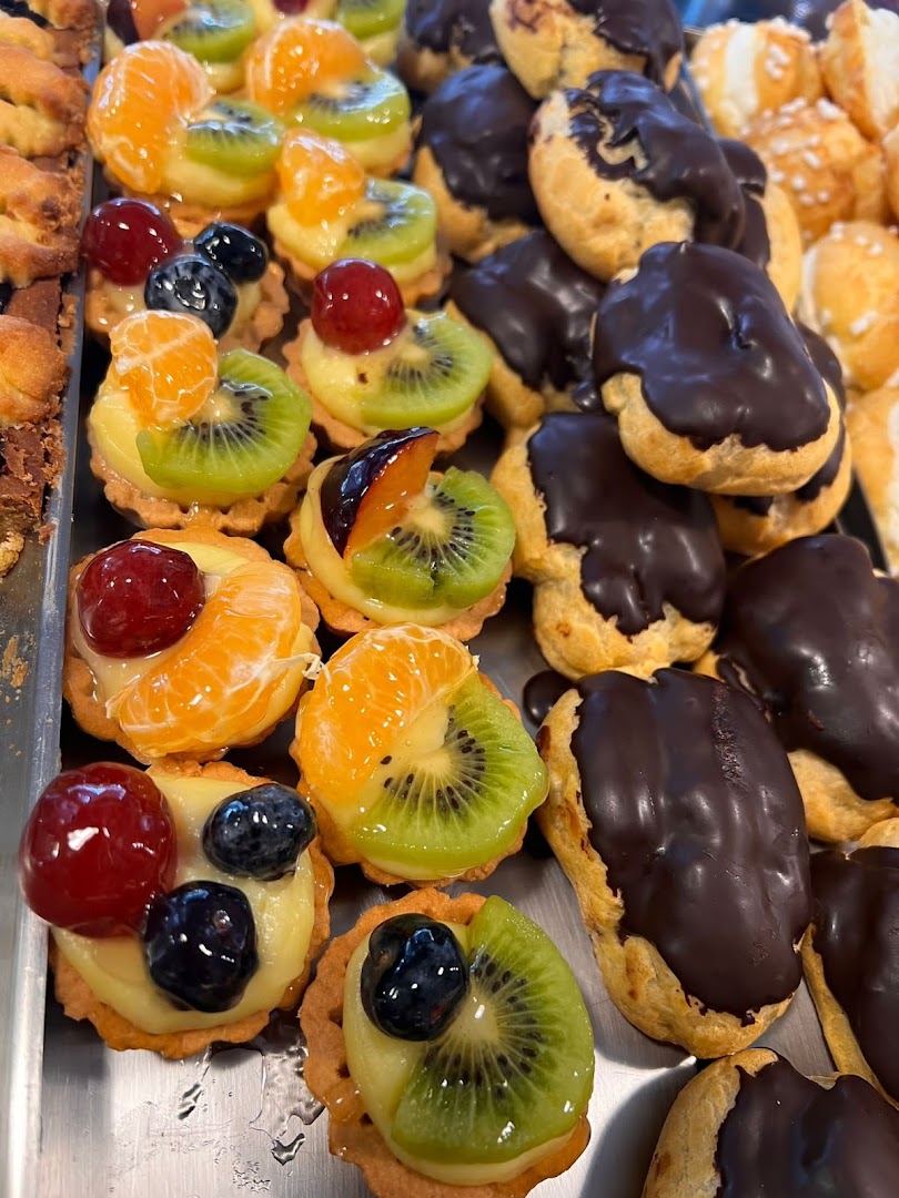 Panificio Pasticceria Bar Pizzeria Roma - Il Forno VIA PONZIO COMINIO 58