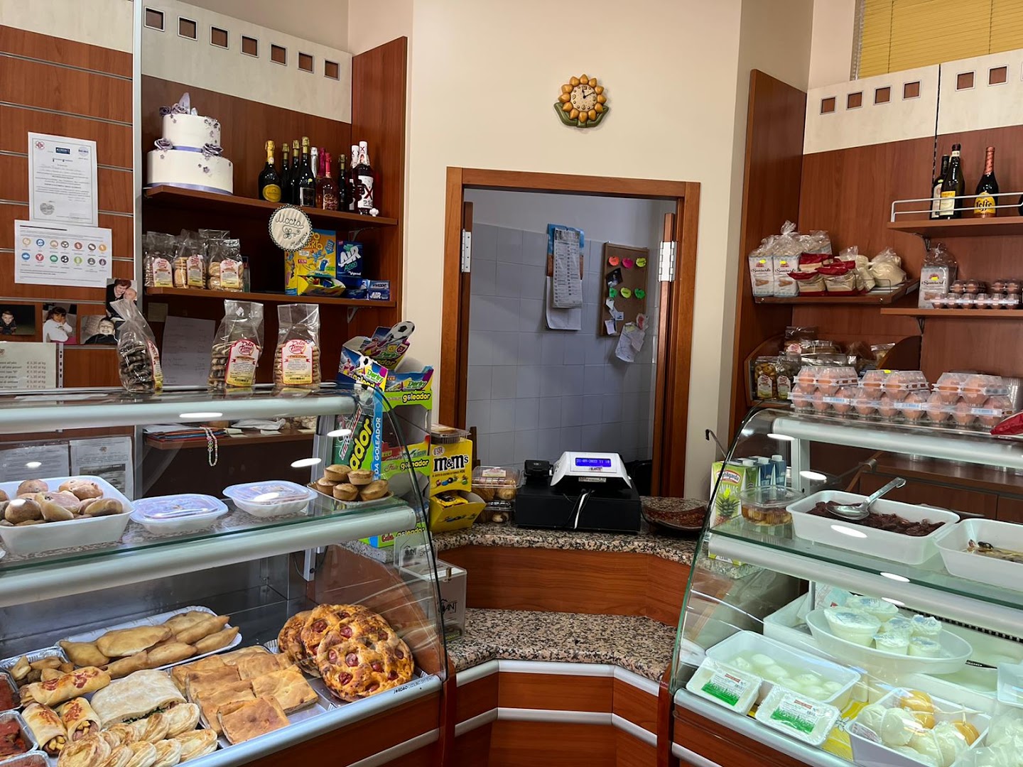 Panificio rosticceria gastronomia latticini Dolce Forno