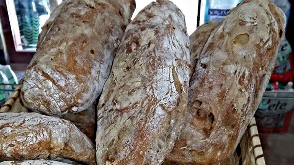 Panificio,Rosticceria,Pizzeria e Tavola Calda Pizza Sfizi & Voglia di Pane, Arzano