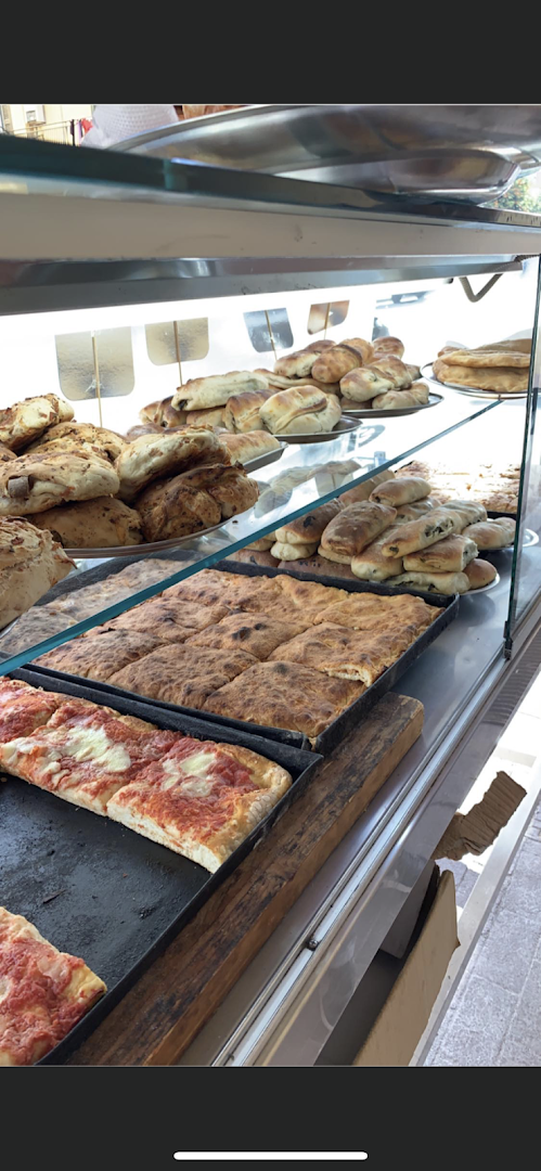 Panificio,Rosticceria,Pizzeria e Tavola Calda Pizza Sfizi & Voglia di Pane