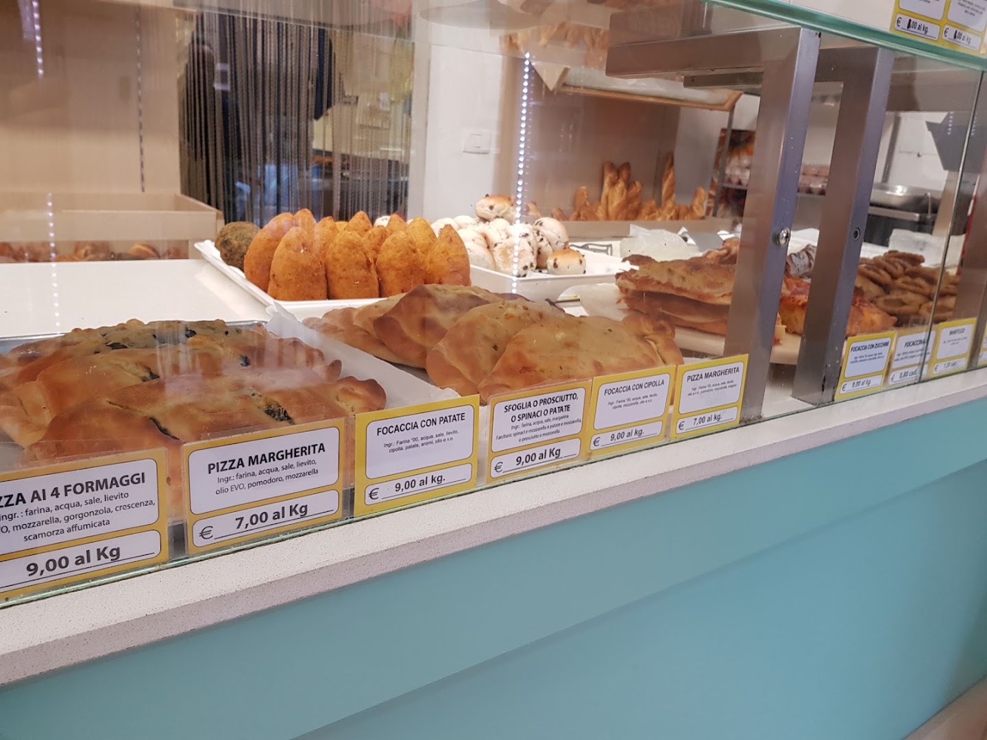 Panificio Tisia Siracusa Saluneria Gastronomia Tavola Calda Pane Fresco Fornaio a Siracusa