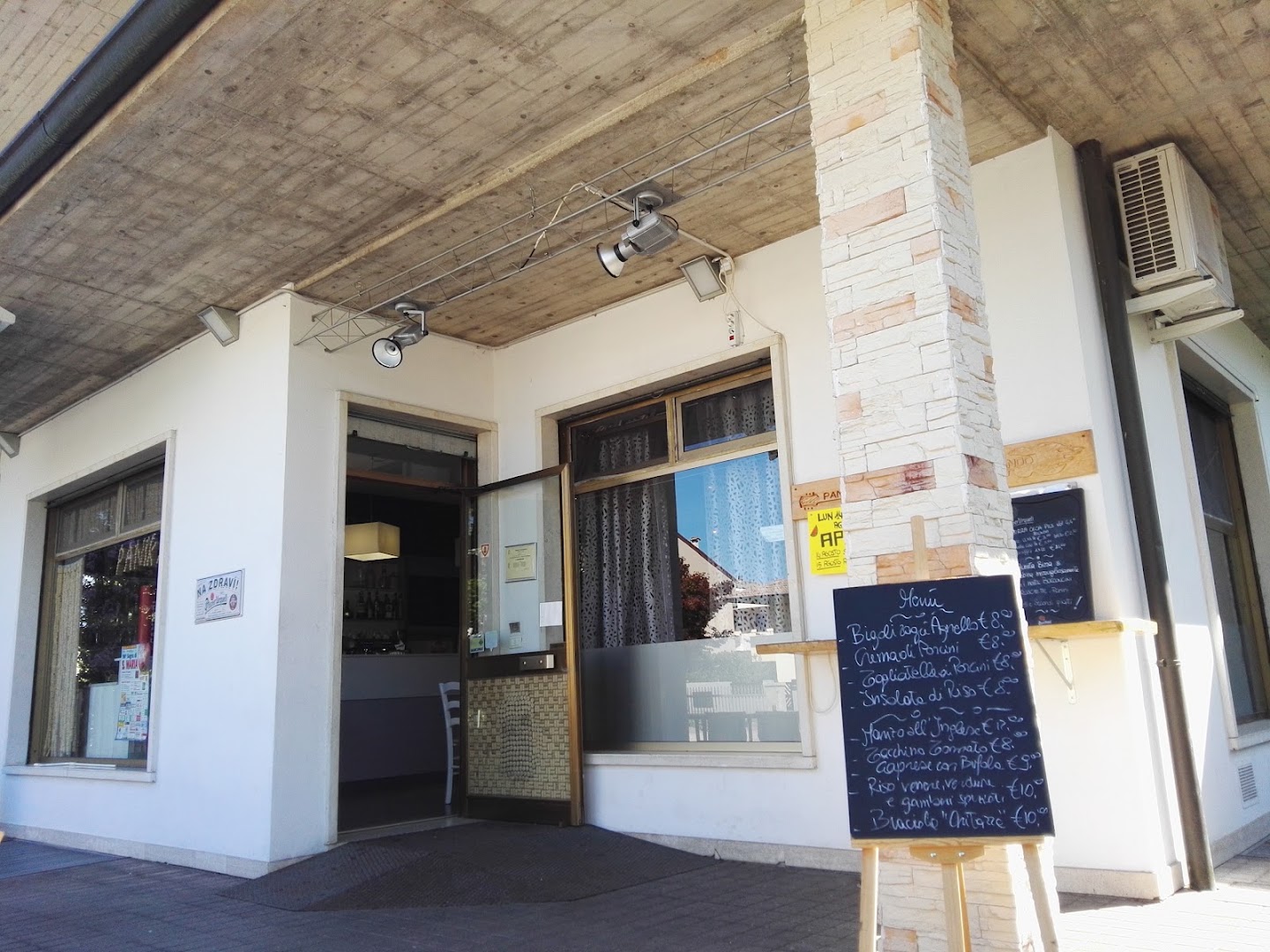 Panikando Rock Bistrot