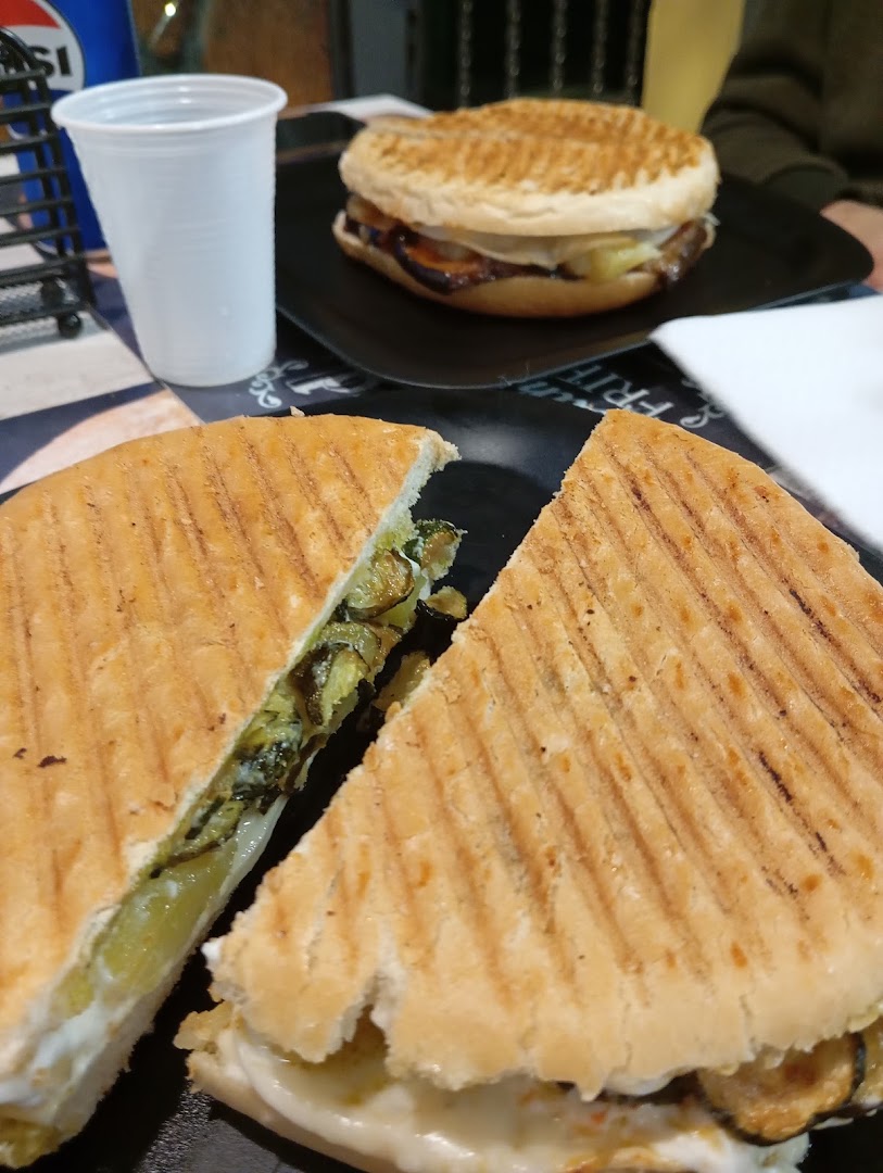 Paninoteca Caivano La cantinella dal 1996