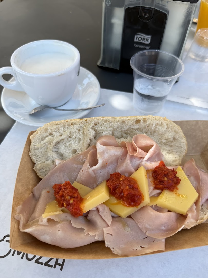 Paninoteca Pane e Mozza - casari e salumieri