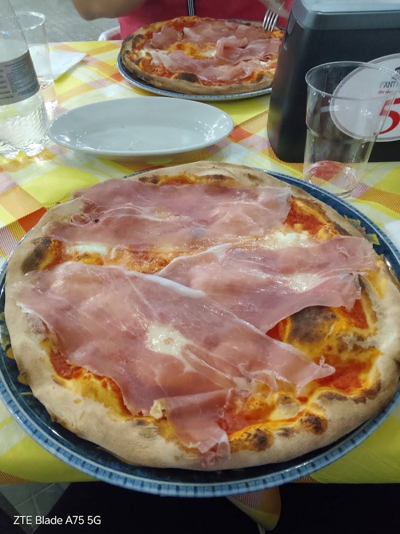 Pantheon Ristobar Pizzeria