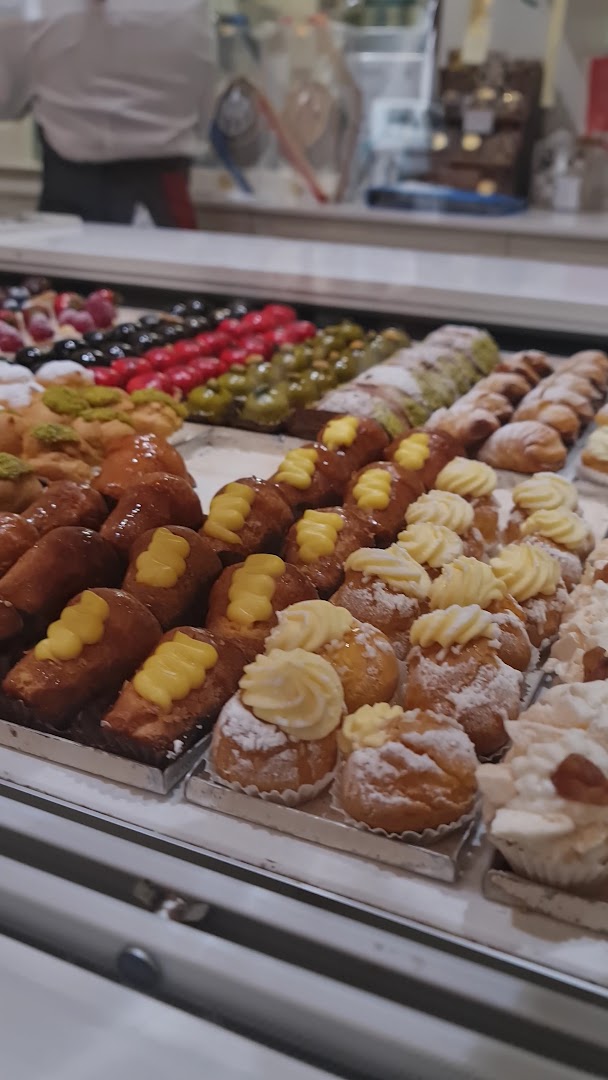 Panzera Milano Pasticceria e Bistrot