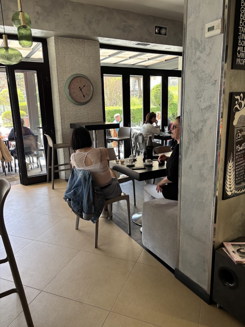Papana Café