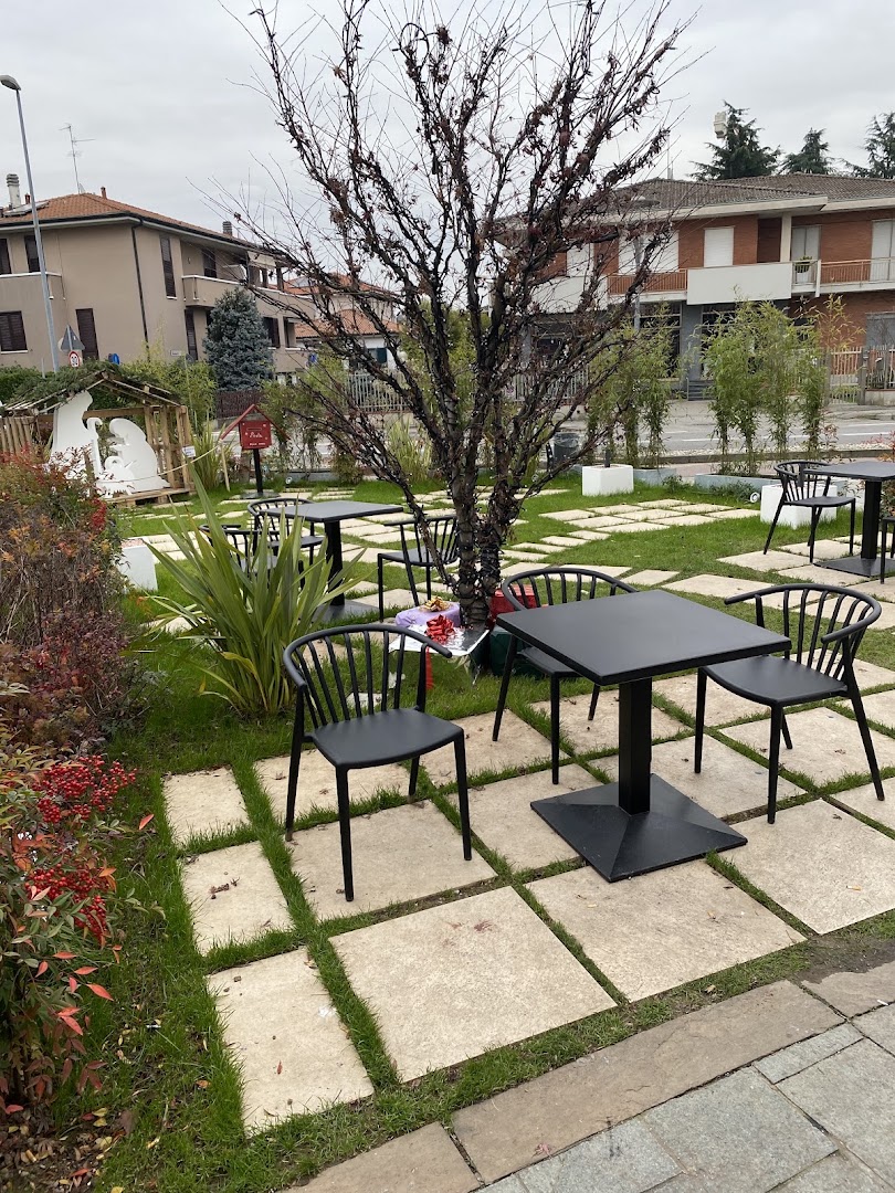 PAPAVERO coffe, food & bakery