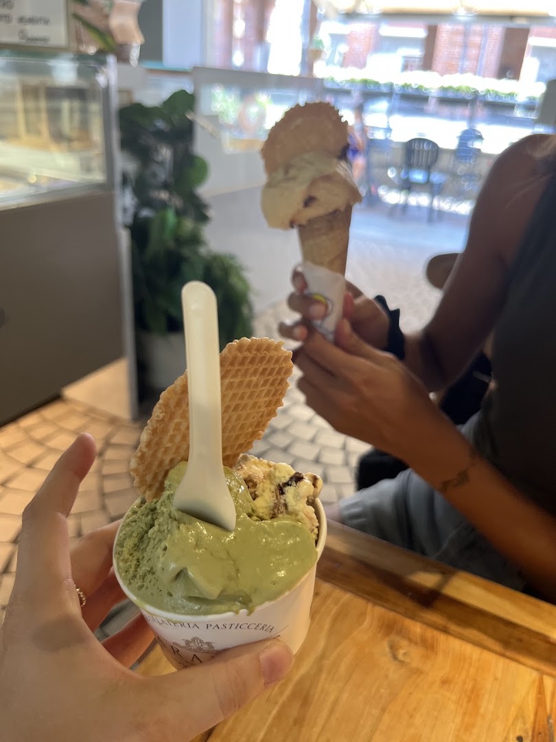 Paradise Bar Gelateria Pasticceria