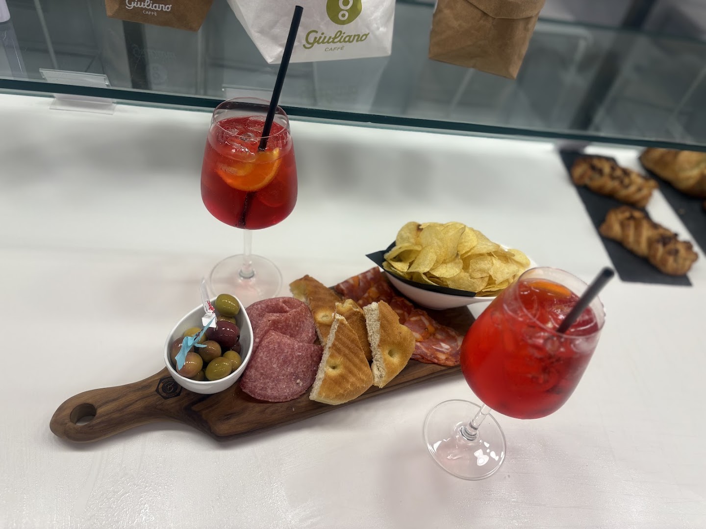 Paradise Bar