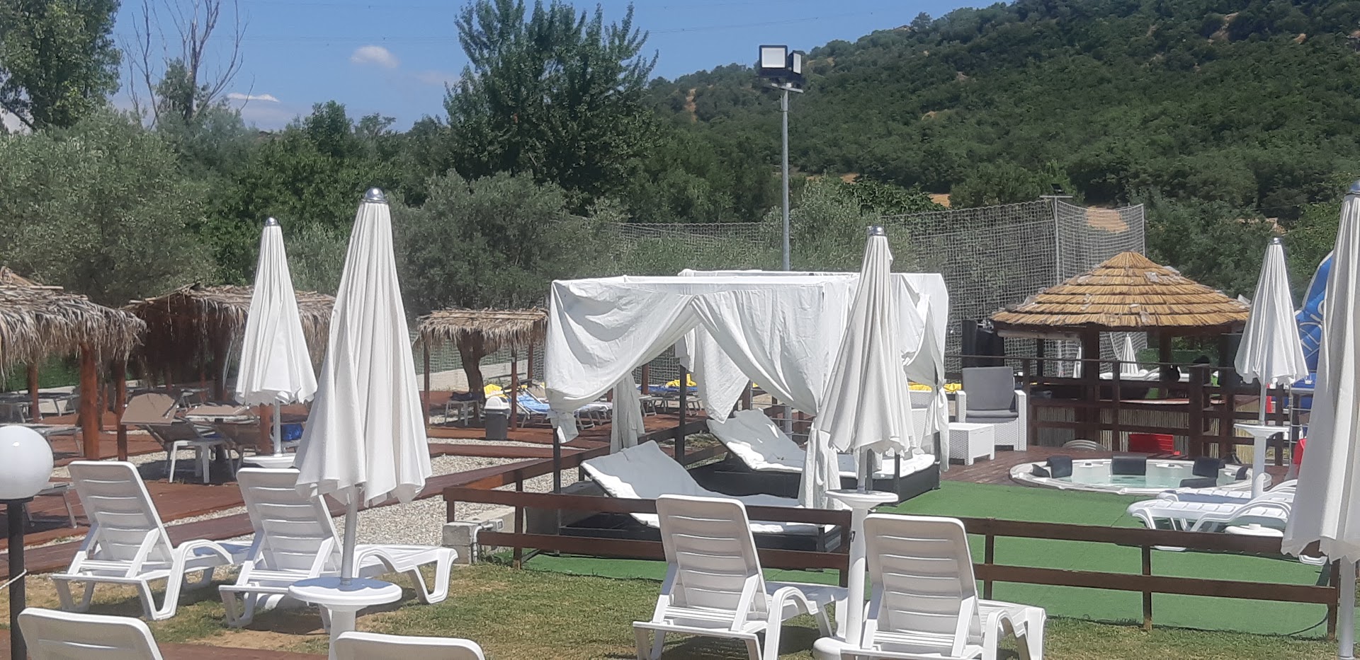 Paradise Club