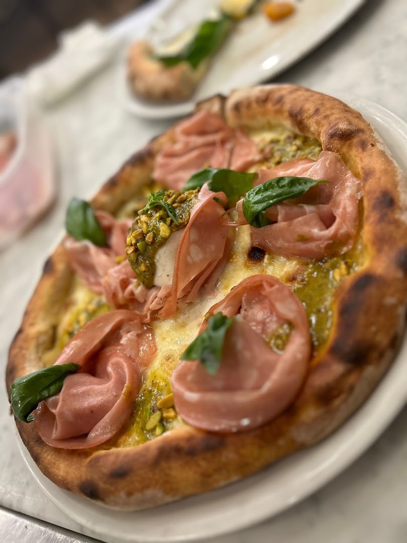 Paradise Pizzeria