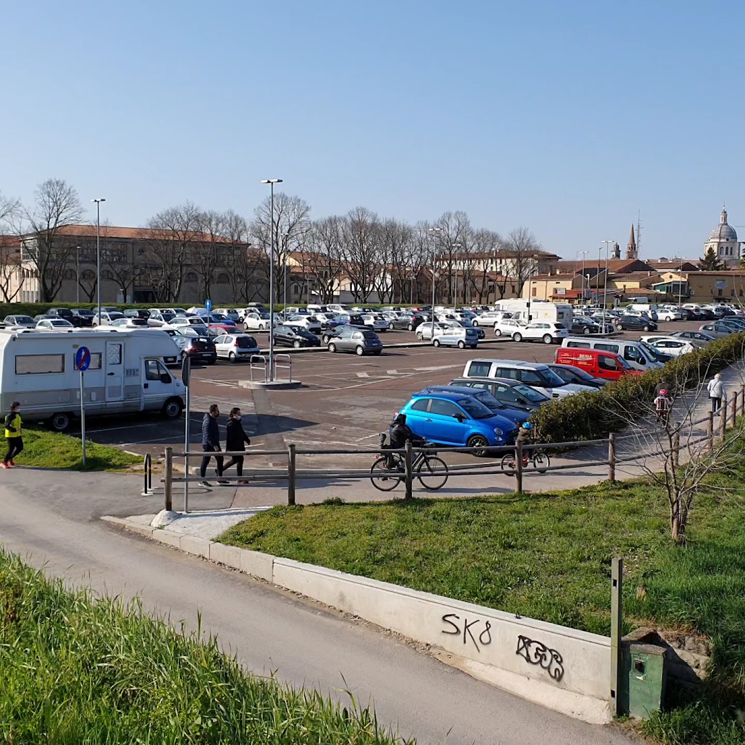 Parcheggio Anconetta, Mantova