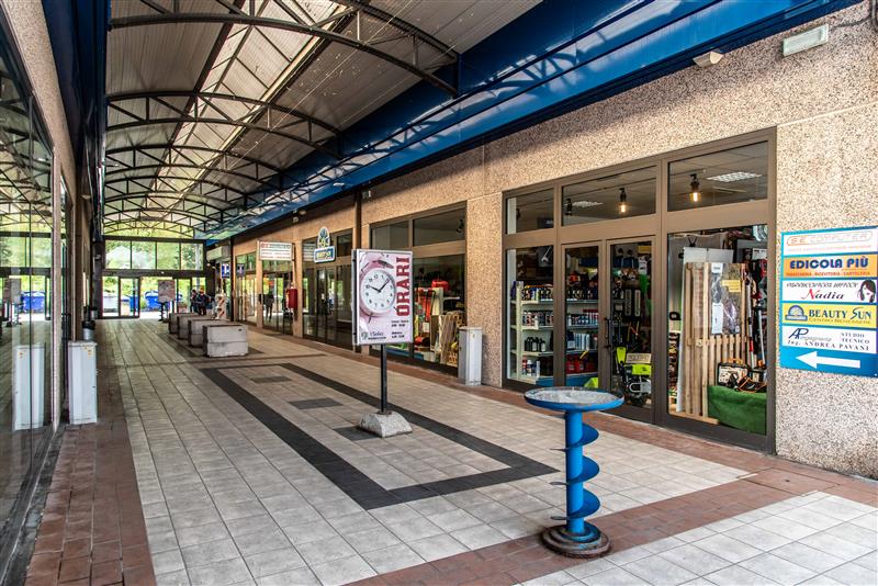Parco commerciale I Salici, Bondeno