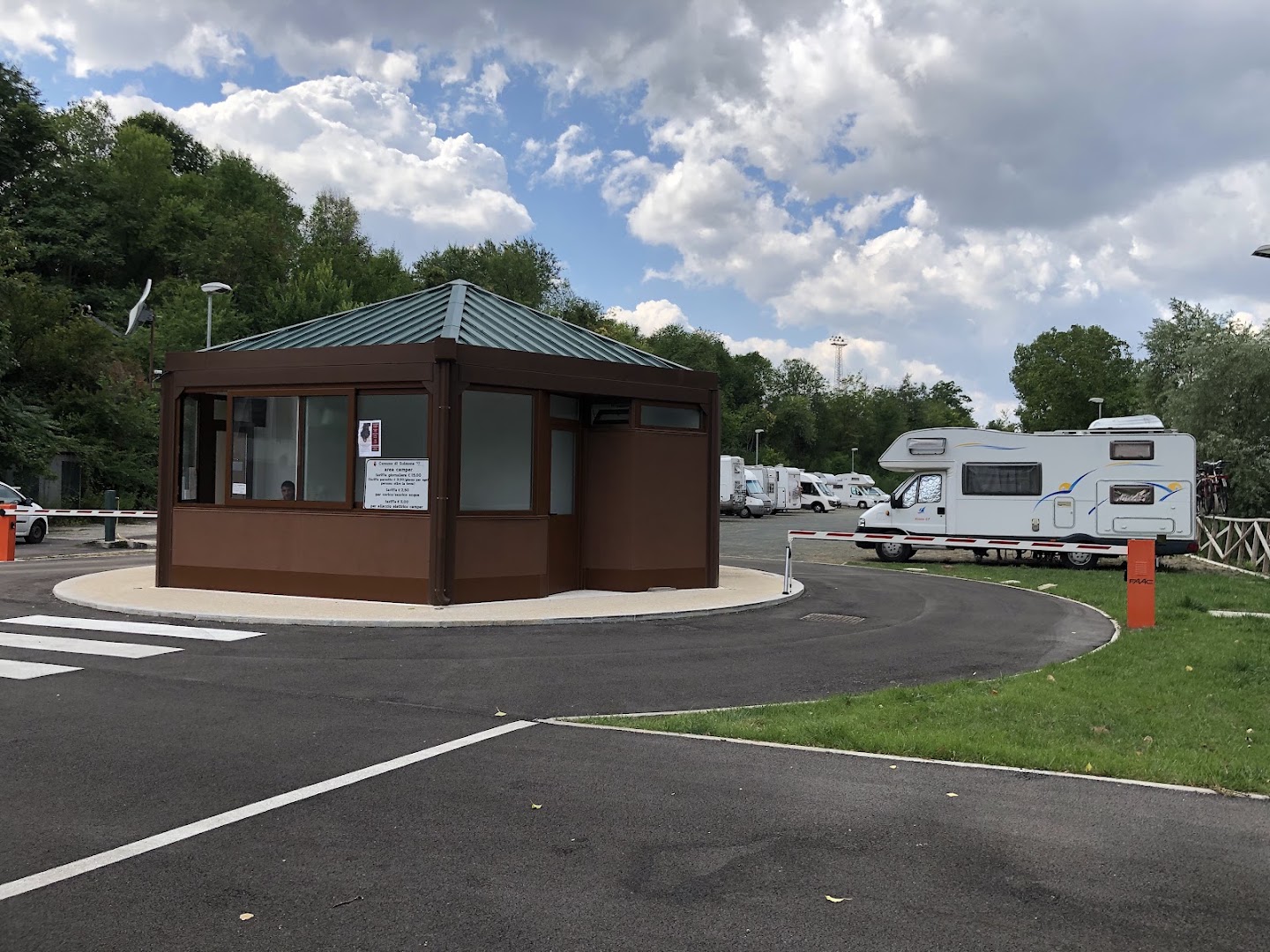 Parking Sulmona - Area Camper