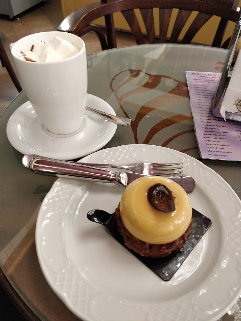 Pasticceria Caffè Spumiglia, Cuneo