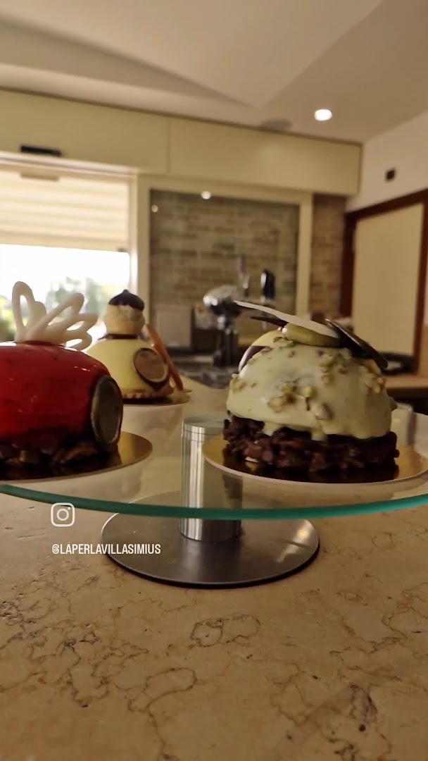 Pasticceria Caffetteria La Perla Di Cadoni Mercedes E C.