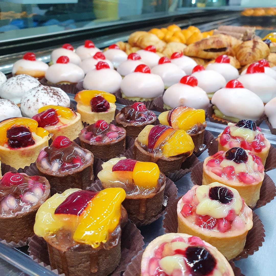 Pasticceria Charly con H24 di gelati