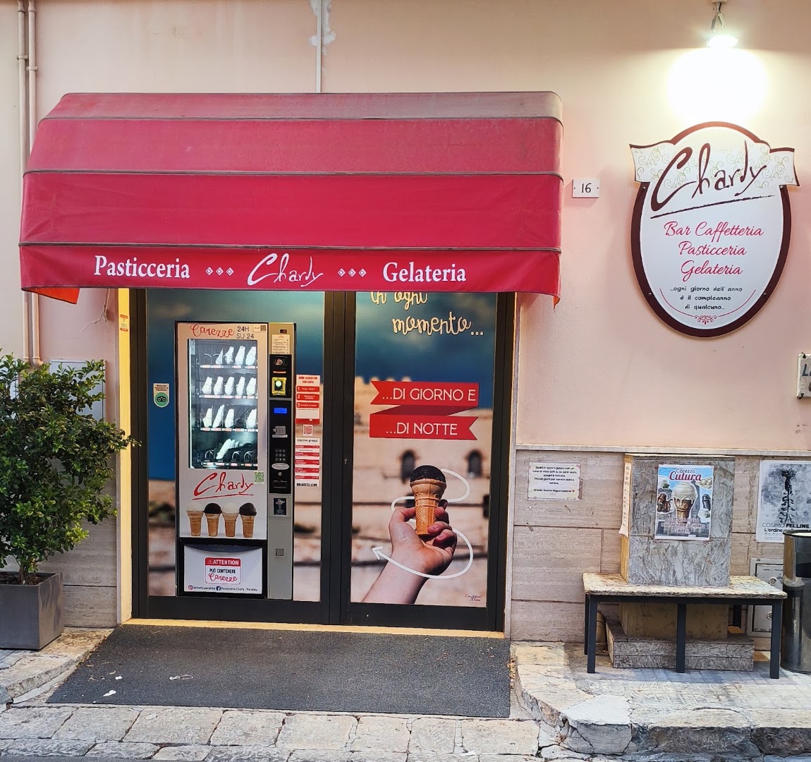Pasticceria Charly con H24 di gelati