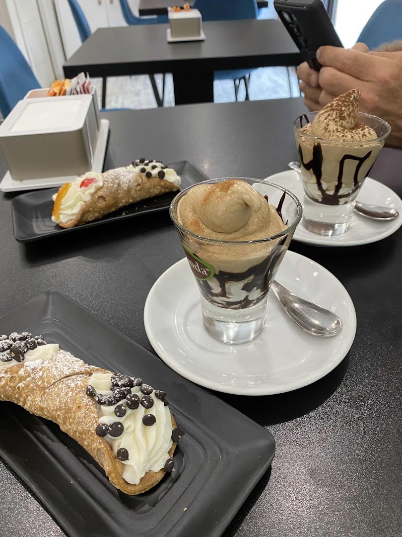 Pasticceria Cicciò del Duomo dal 1979 l'originale