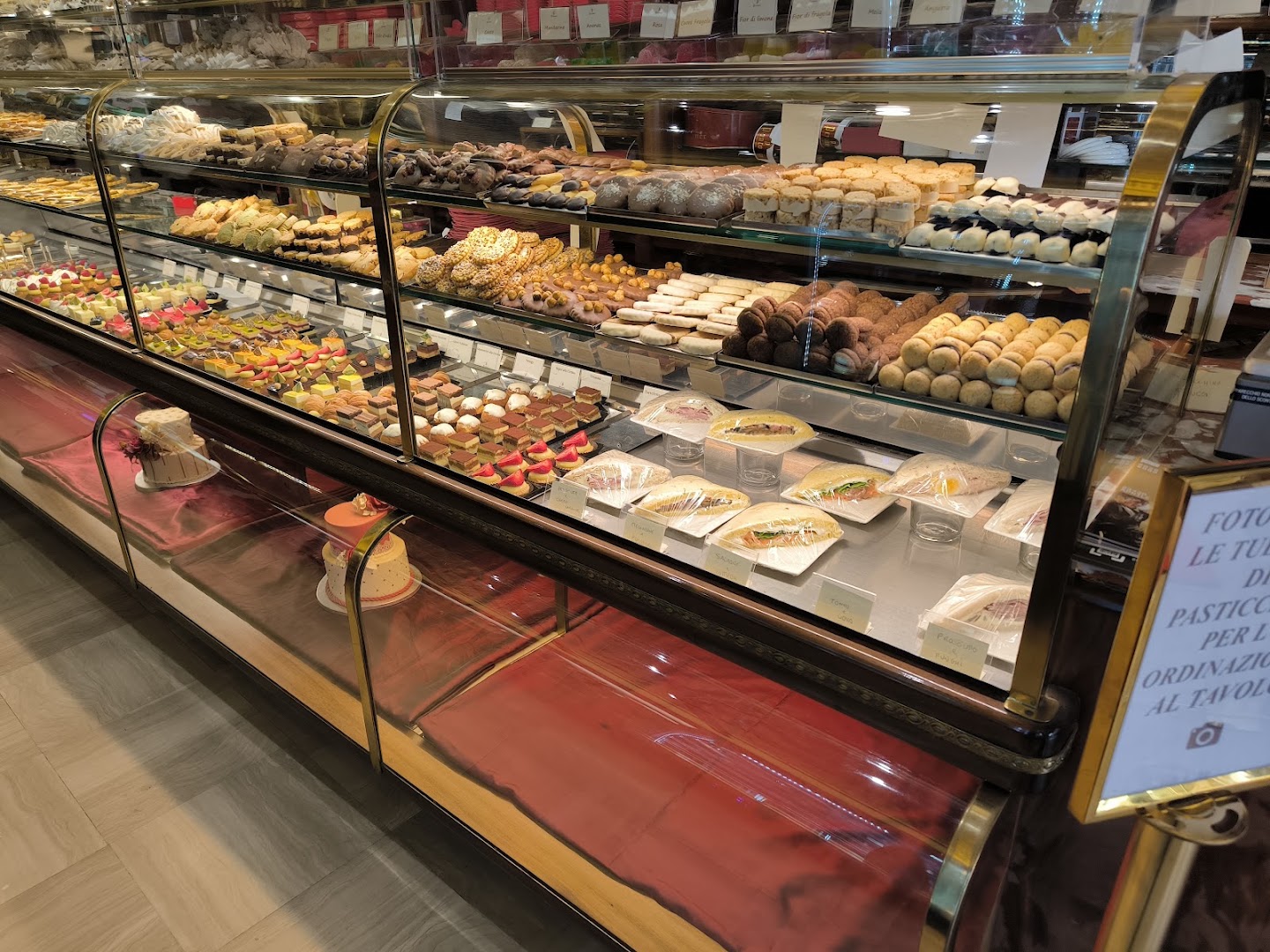 Pasticceria Cioccolateria Peratoner