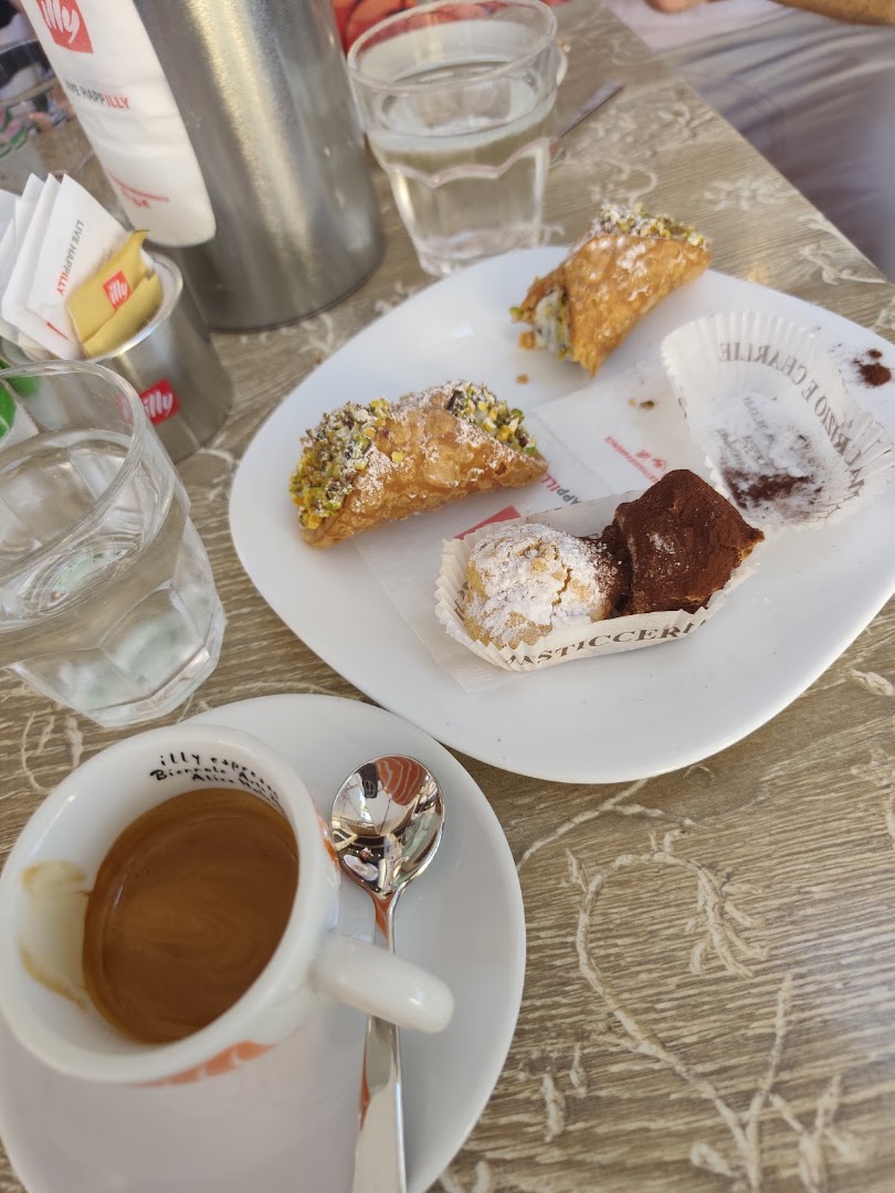 Pasticceria da Maurizio e Charlie