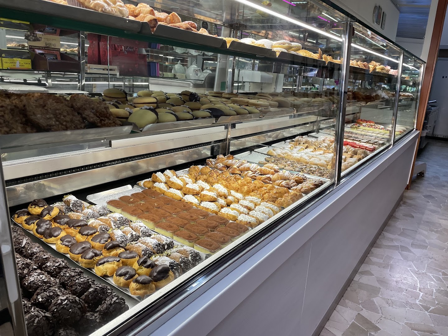 Pasticceria Fornari cornetteria rinfreschi caffè artigianale