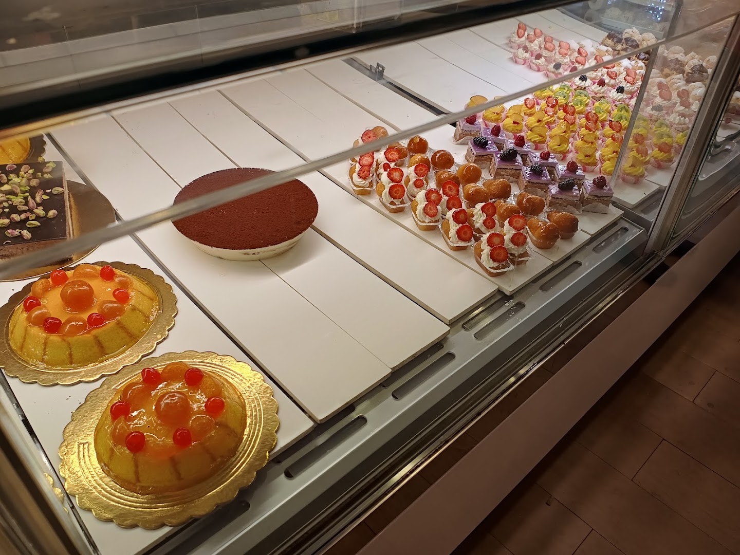 Pasticceria gelateria Benivegna, ciuri ciuri, l'arte del gelato