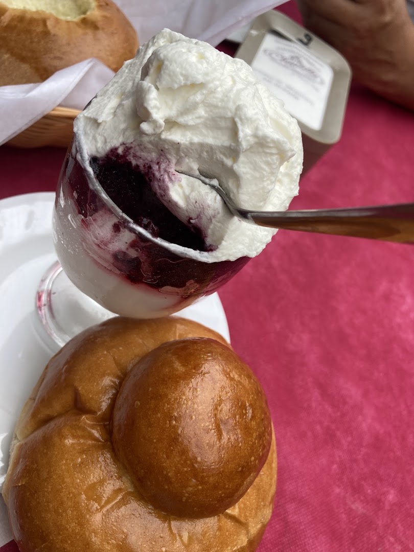 PASTICCERIA-GELATERIA CHANTILLY di TARDA ANTONINO, Riposto
