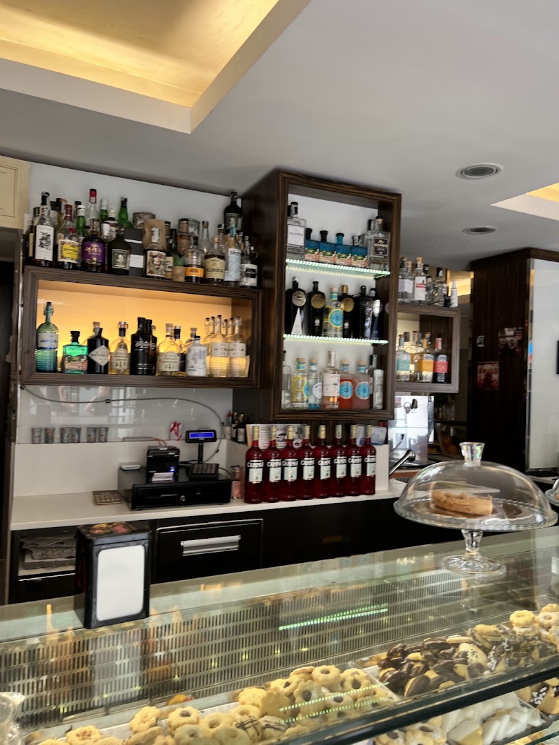 PASTICCERIA- GELATERIA - CIOCCOLATERIA - CASTELLO