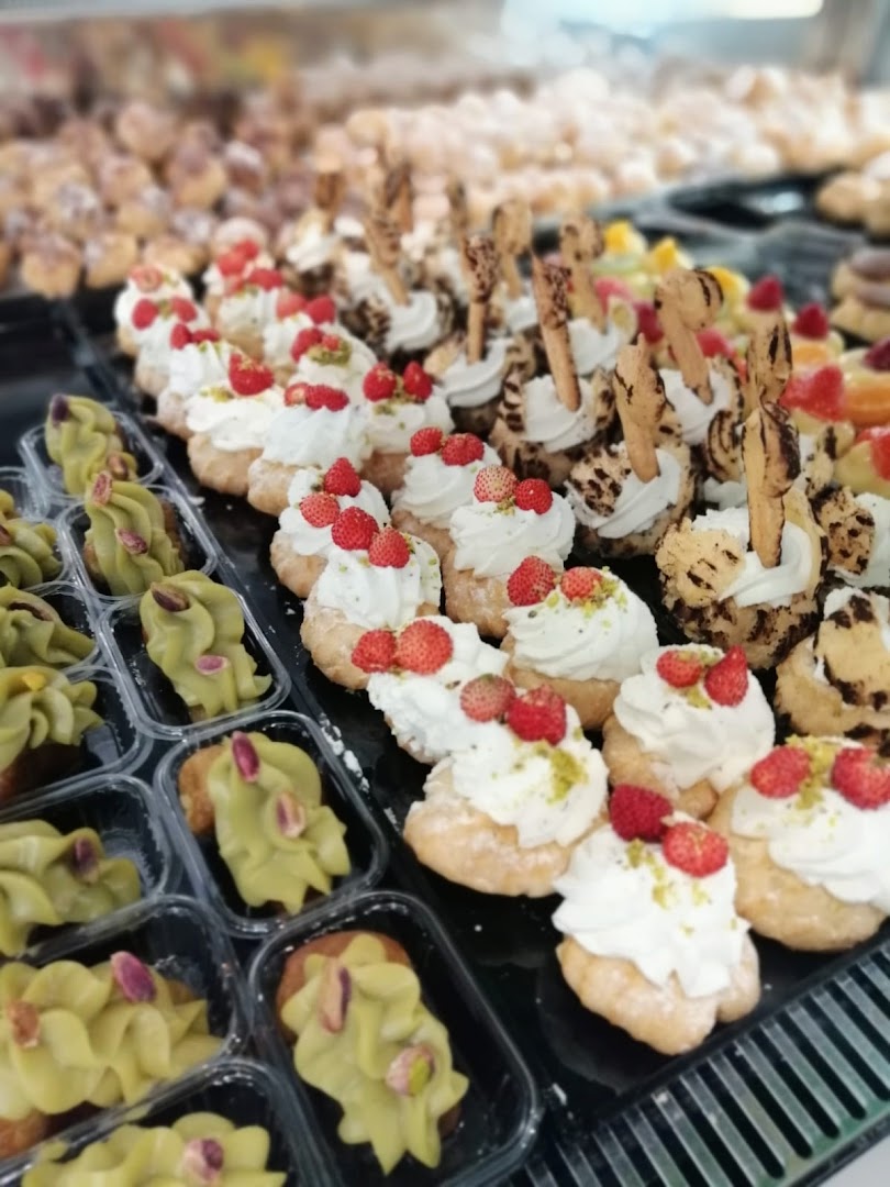 Pasticceria Gelateria La Bomboniera Dei Reale A. & R. S.R.L.