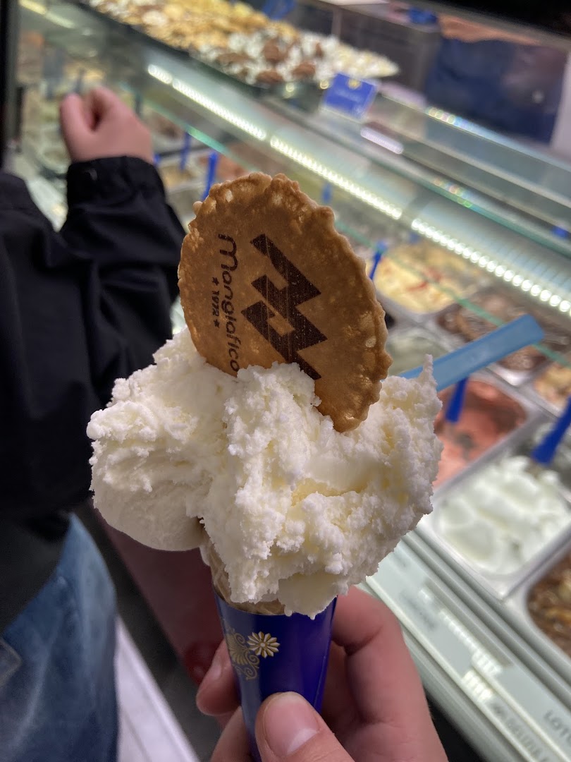 Pasticceria Gelateria Mangiafico - V.le Papa Paolo. Floridia