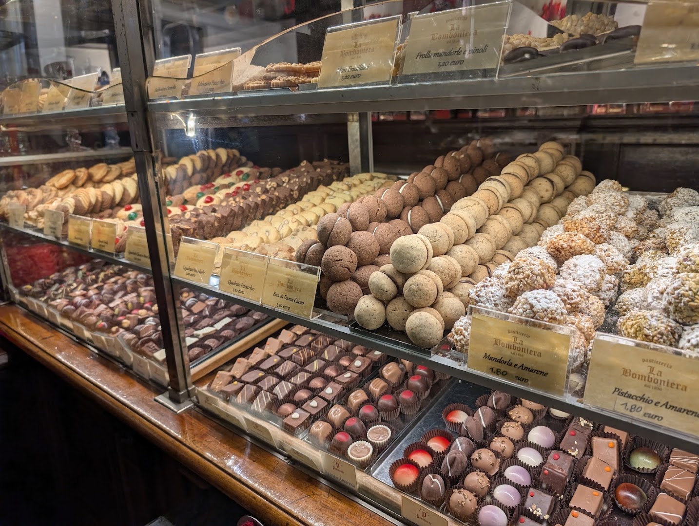 Pasticceria La Bomboniera