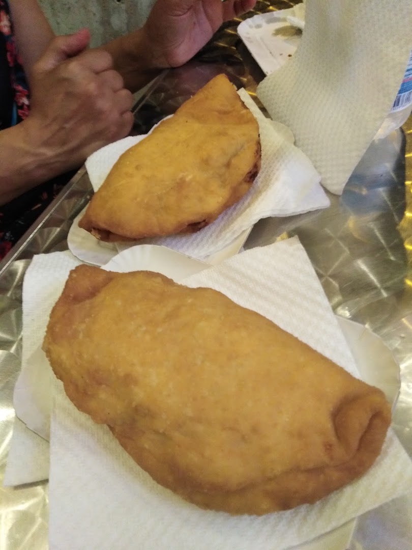 Pasticceria La Mimosa Dei F.Lli Roberto E Vincenzo Giuri E Co. S.A.S.