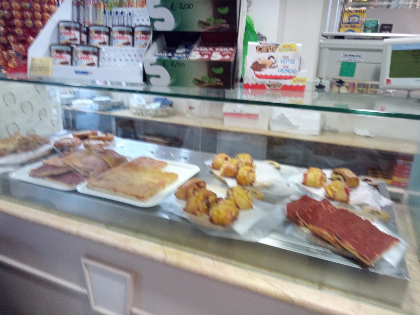 Pasticceria Le Plaisir Sas, Cecina
