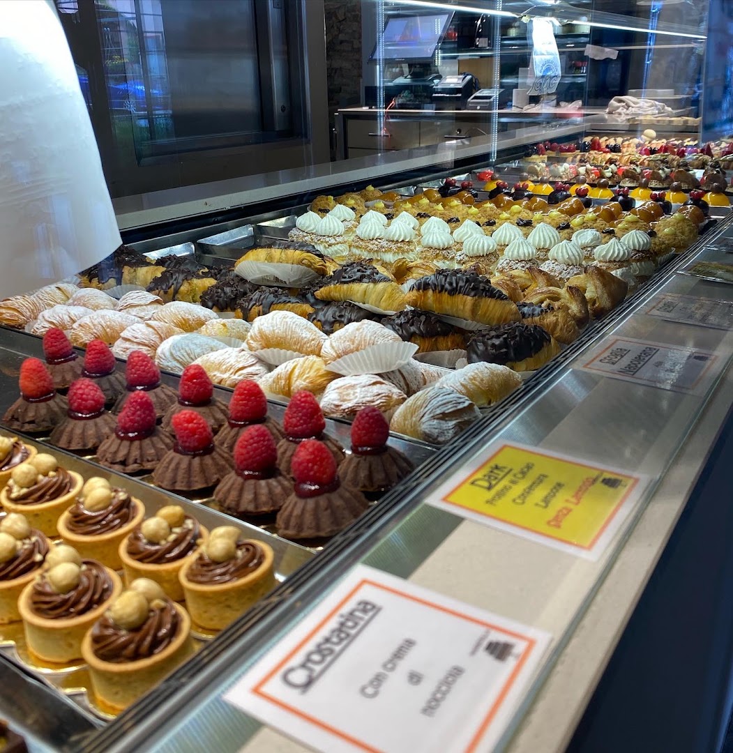 Pasticceria Maristella, Rivolta d'Adda