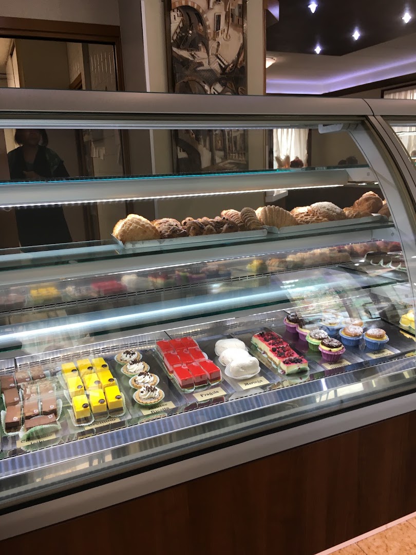 Pasticceria Maya Di Facchin Mauro E Erpidia, Castelgomberto