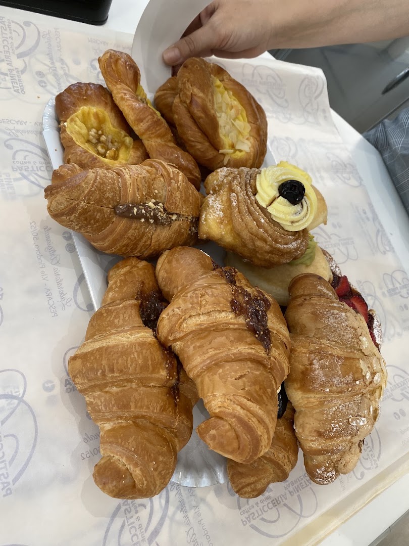 Pasticceria Pineta....Coffee & drink