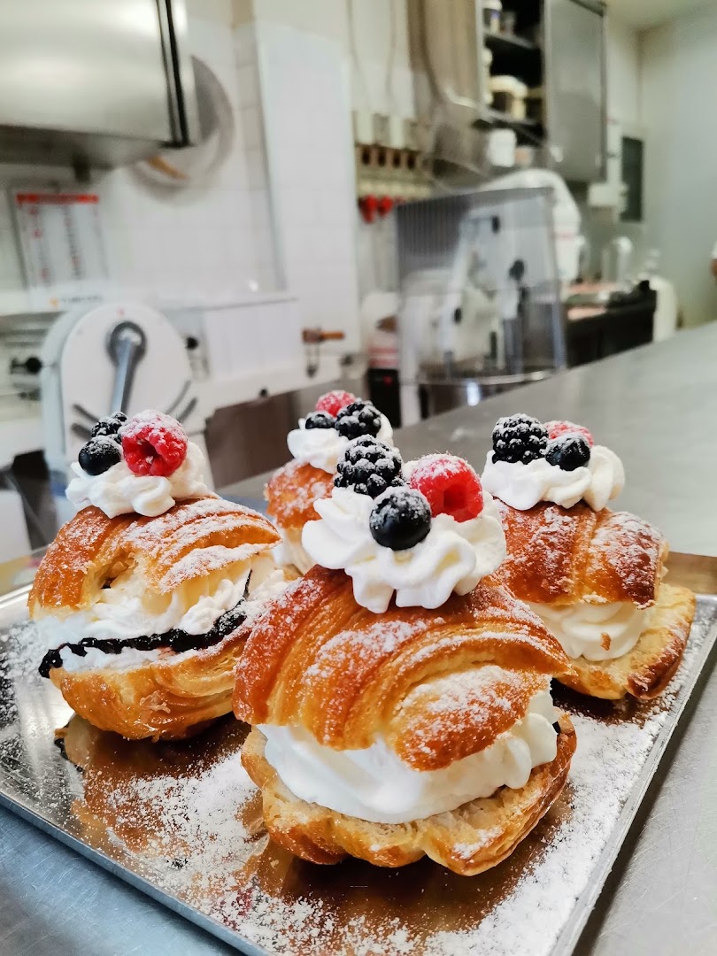 Pasticceria R.M. Rossini, Lurate Caccivio