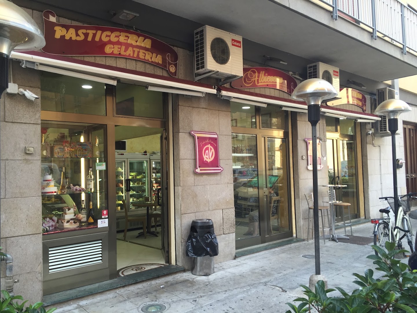 Pasticceria Salvo Albicocco-Via Trasselli