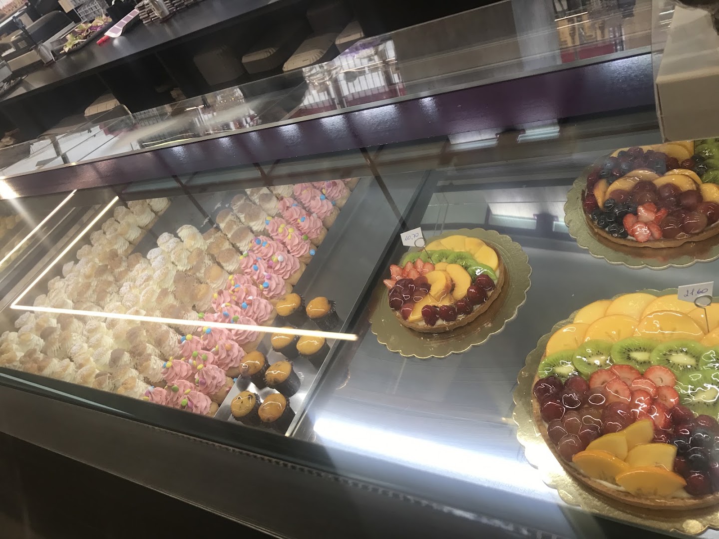 Pasticcini e dintorni S.n.c. Via Ferrero