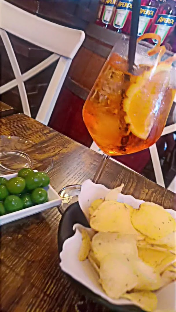 Pausa Caffé: cocktail and Wine bar