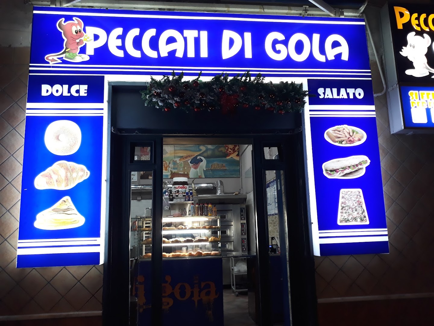 PECCATI DI GOLA "cornetti produzione propria e pizza in teglia