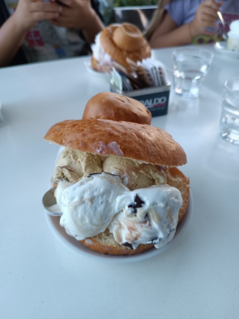Ped Bakery Pan Café