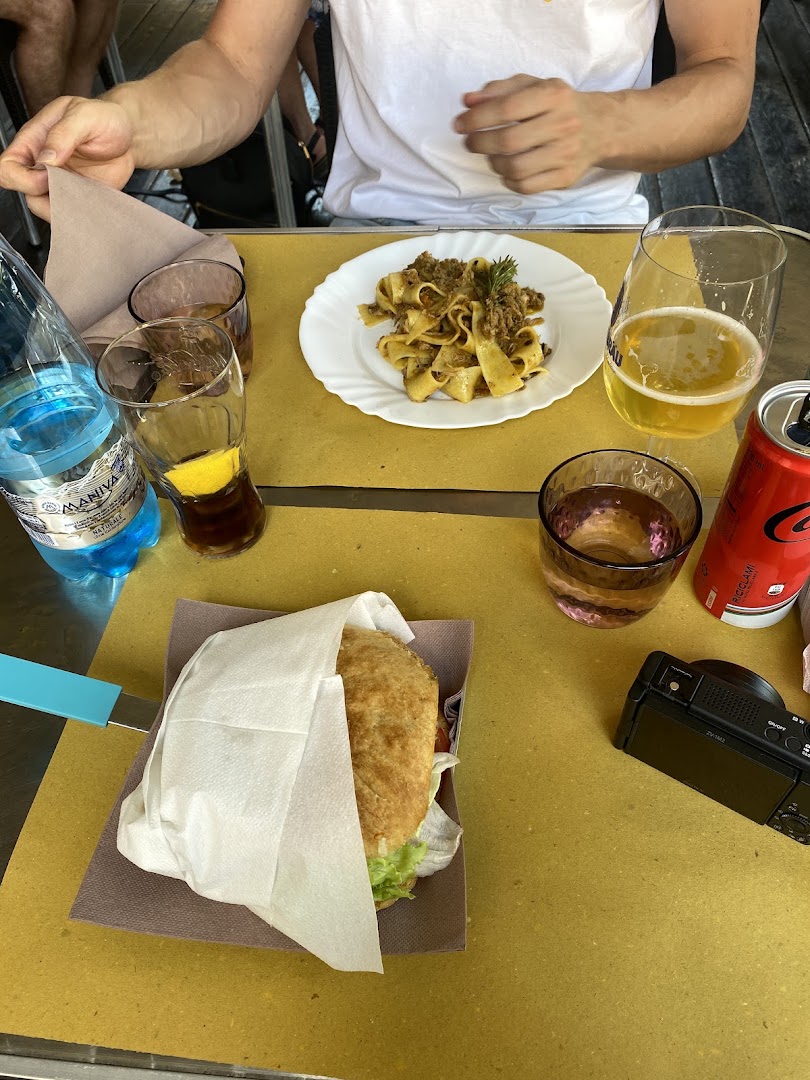 Peggio Palaia Pub