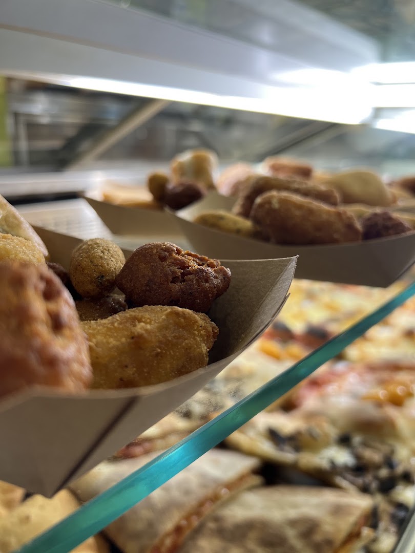 PEOPLE • Ristobar & Pasticceria