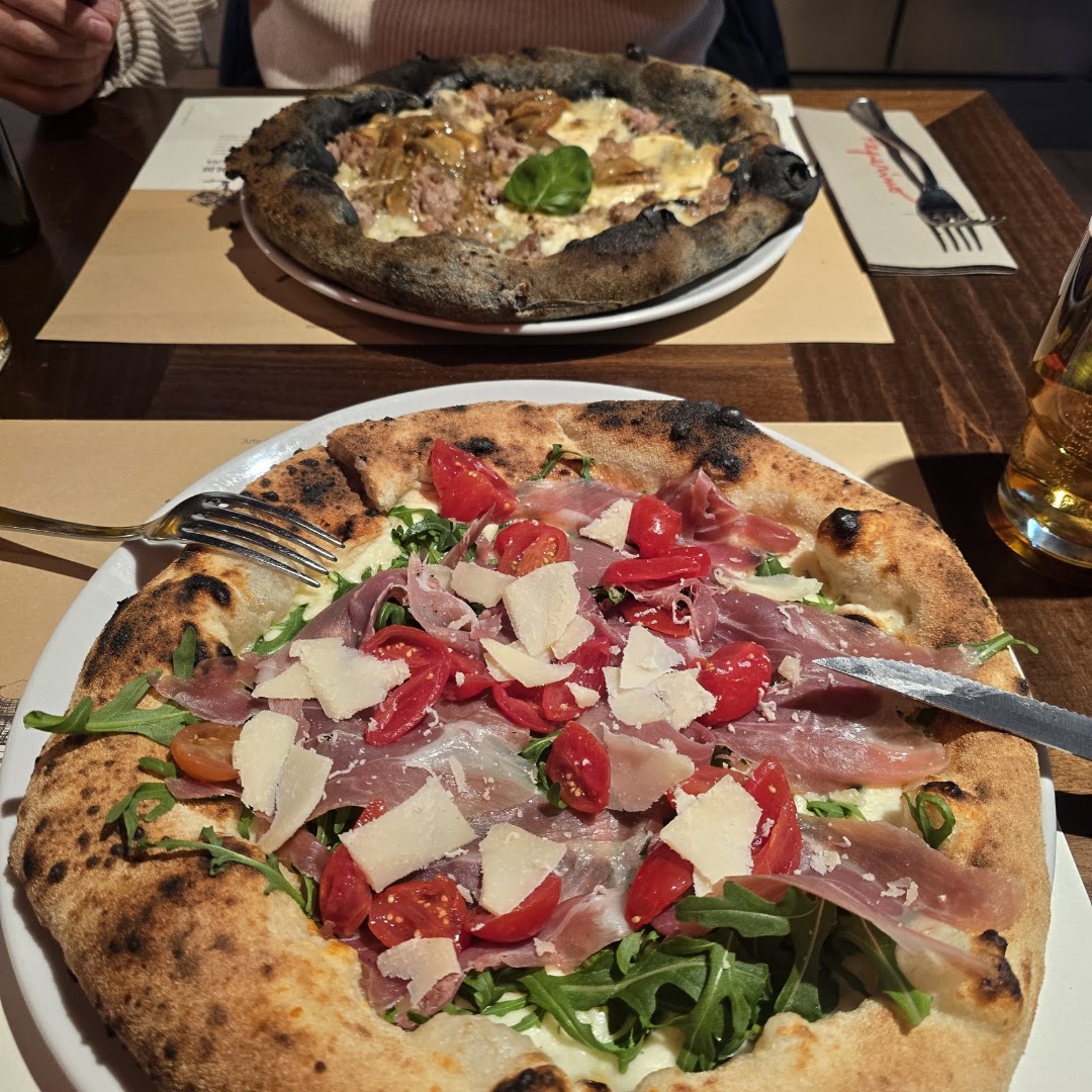 Peperino - Piazza Carignano